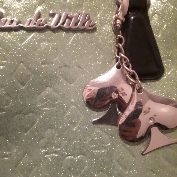 Lux de Ville Black Jack Bowler bag in baby green sparkle, embossed card suits - Picture 1 of 3